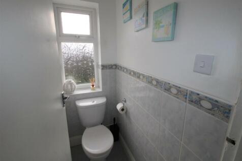 Sandhurst Ave, 38 WC.JPG