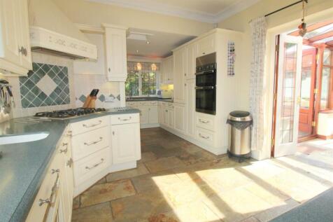 St Annes Road East, 202, dining kitchen 4.JPG