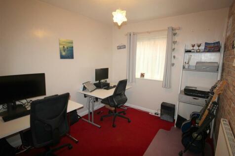 Ring Dyke Way, 1 Bedroom 4-Study.JPG