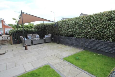 Ring Dyke Way, 1 Garden 5.JPG