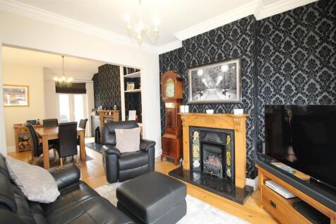 Trent Street, Lounge-Dining.JPG