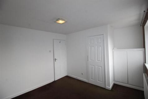 Oakleaf Way Bedroom One 1.JPG