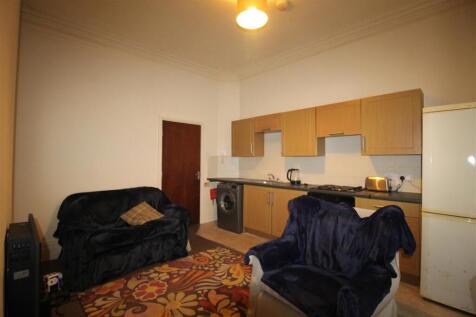 Open plan kitchen / lounge