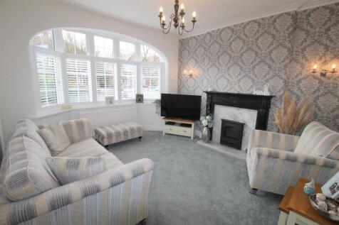 Mayfield Rd, 121, lounge.JPG