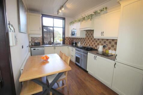 Mayfield Rd, 121, kitchen 2.JPG