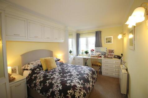 Croft Manor, Bedroom One.JPG