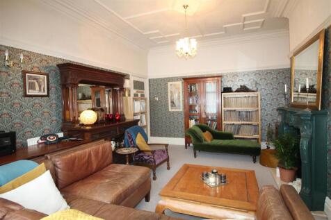 Park Road 74, Lounge 1.JPG