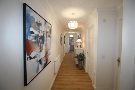 Gleneagles, 3, hallway.JPG