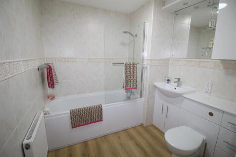 Gleneagles, 3, bathroom.JPG
