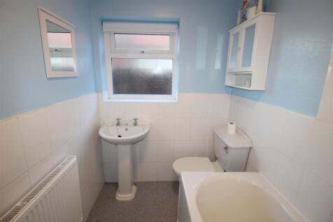 Eccleston Court, flat 2 - Bathroom 2.JPG