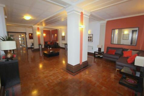 Queens Manor, 9, Communal Enrance.jpg