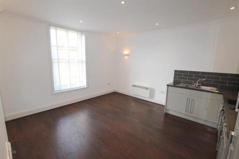 Open Plan Lounge / Kitchen
