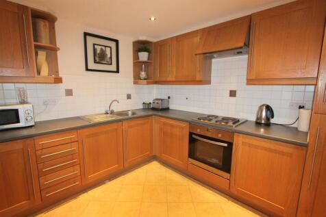 College Court, 3, Kitchen.JPG