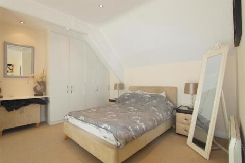 College Court, 3, Bedroom One.JPG
