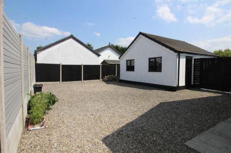 Fieldway, 4 Outside 3 New.JPG