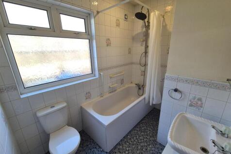 Mayfield Road, 1 - Bathroom 1.jpg