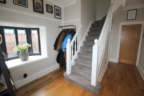 Caryl Road, 3 - hallway 2.JPG