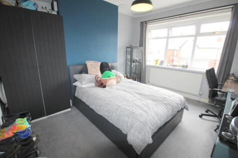 Caryl Road, 3 - bed 3.JPG