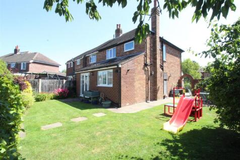 Fylde Rd, 29, side and rear garden.JPG