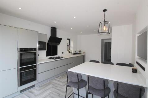 Park Rd, 50A, kitchen 2 new.JPG