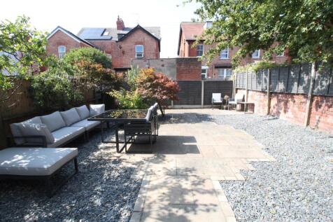 Park Rd, 50A, outside new.JPG