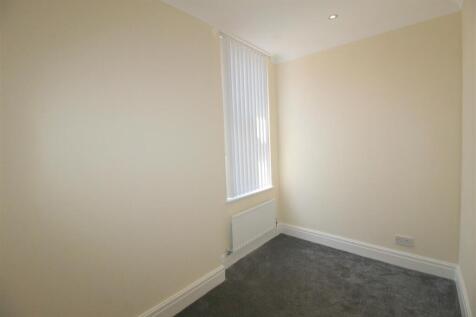 Bedroom One 1.JPG