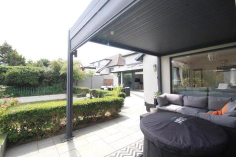 Outside Lounge