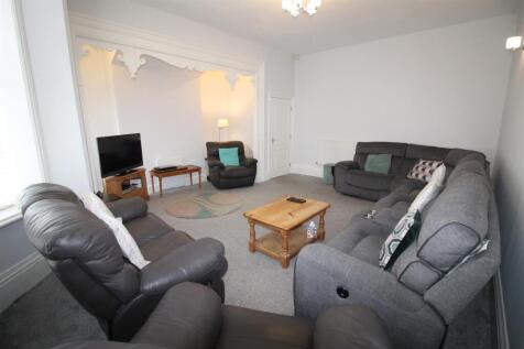 Lake Road, Lounge 1.JPG