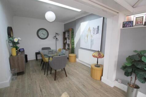dining room.JPG