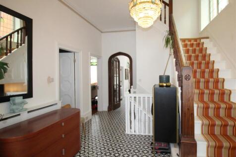 entrance hall 2.JPG