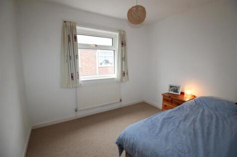 Filey Rd, bed 3.JPG