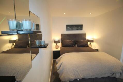 Drake Close, 11 Bedroom One.JPG