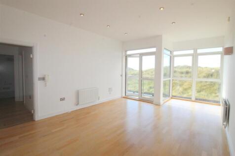 Open Plan Dining Lounge/Kitchen