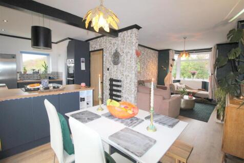 Open Plan Lounge/Dining Kitchen