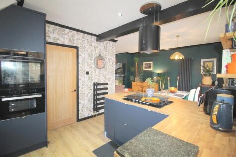 Open Plan Lounge/Dining Kitchen