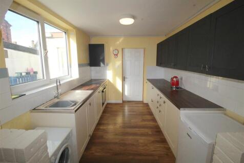 Curzon Road, Dining Kitchen.JPG