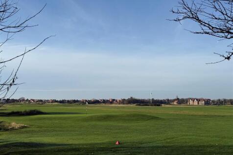 Haymarket, golf course.jpg