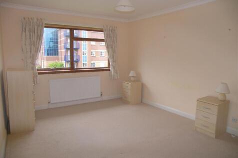 Clifton Lodge, 8, Bedroom One.jpg