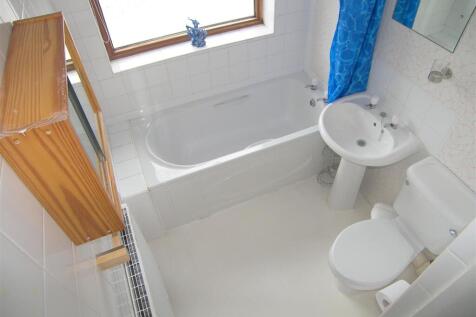 Clifton Lodge, 8, Bathroom.jpg