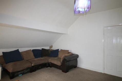 Glen Eldon Road, 49, Flat 3 - Lounge 3.JPG