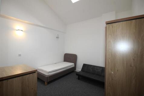 Duckworth Buildings, flat 6, bedroom.JPG