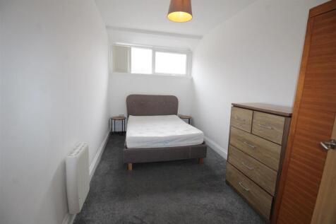 Duckworth Buildings, flat 9, bed 2.JPG