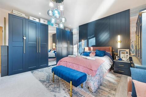 Principle Bedroom 2.jpg