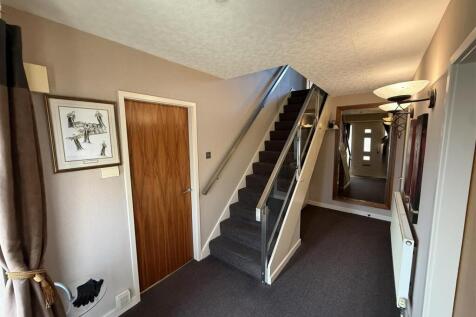 Entrance Hall 1.JPG