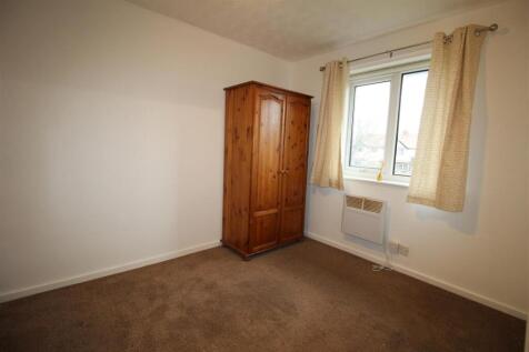 Bedroom 1.JPG