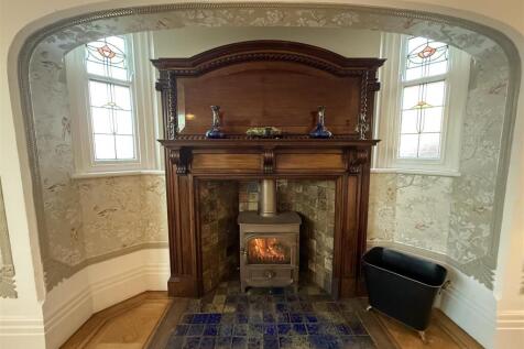 lounge fireplace.JPG