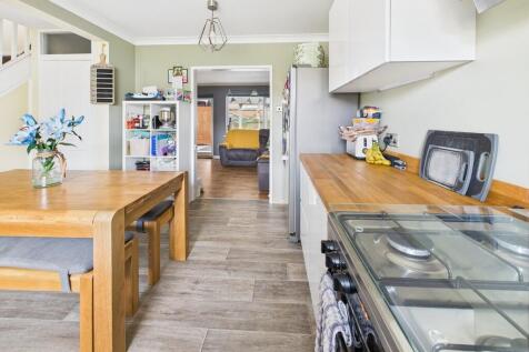 Kitchen b