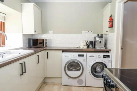 Kitchen b
