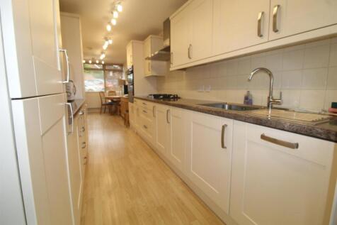 Kitchen 1 edit.jpg