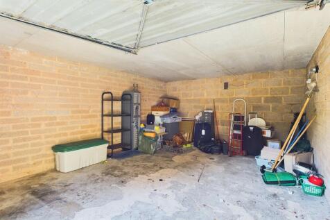 Garage b